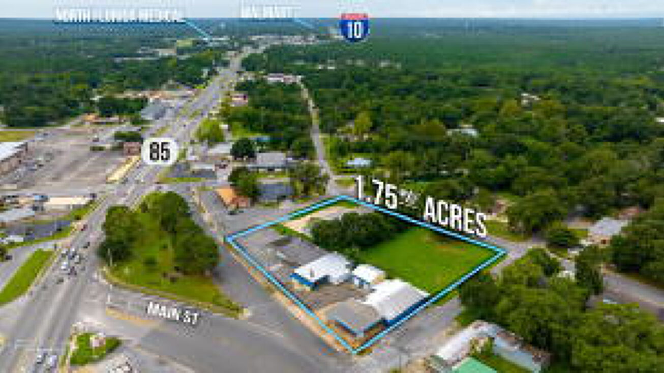 700 S Main St, Crestview, FL 32536