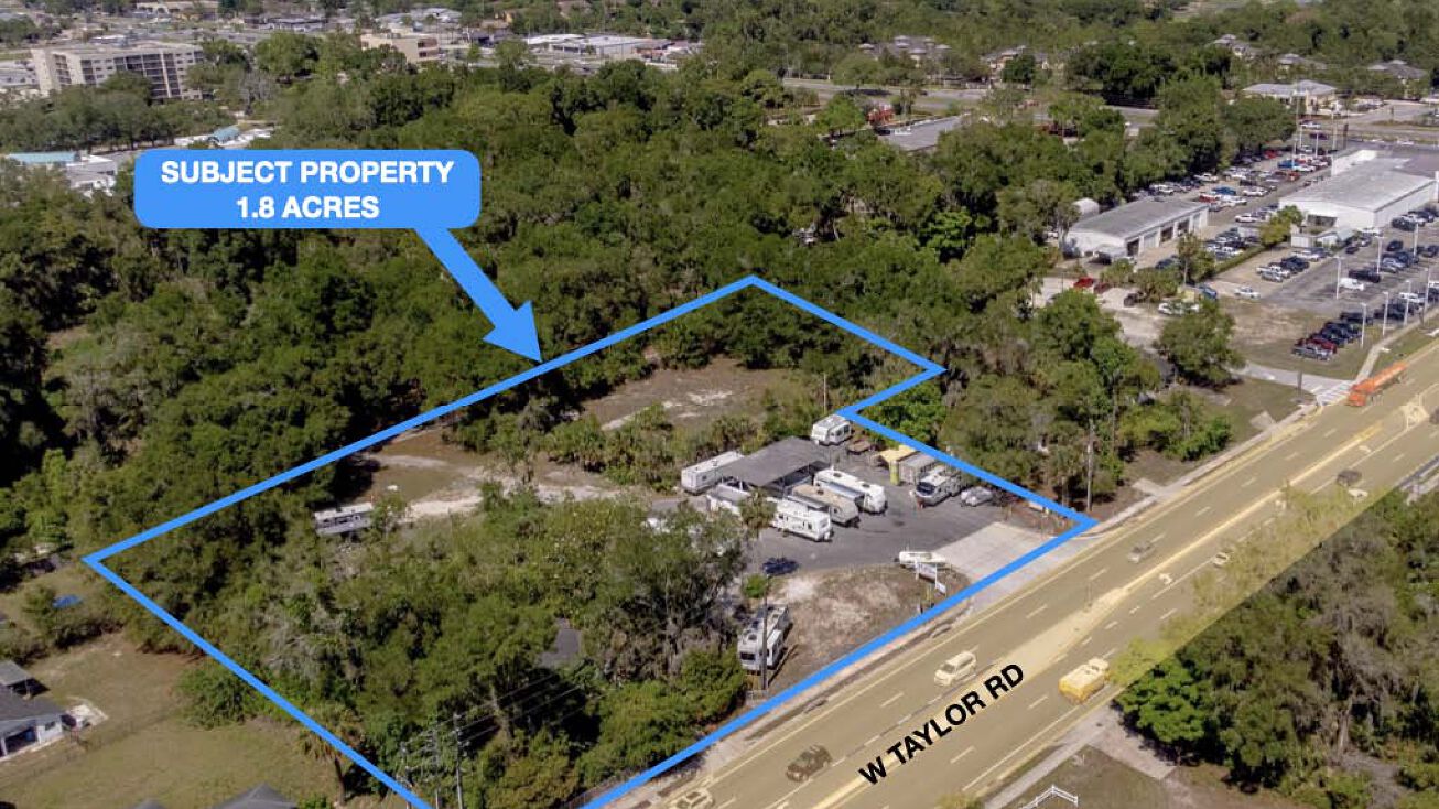 271 W Taylor Rd, DeLand, FL 32720