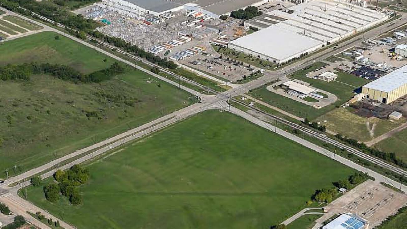 2500 E Scyene Rd, Mesquite, TX 75181