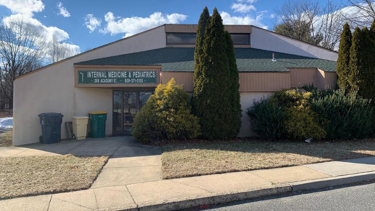 268 S Academy St, Hightstown, NJ 08520