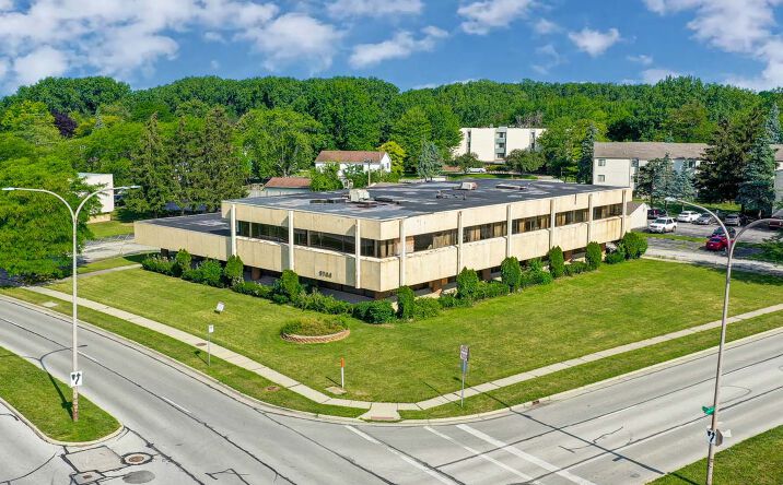 Pictures of Mixed Use, Multifamily property located at 5744 Southwyck Blvd, Toledo, OH 43614 for sales - image #1