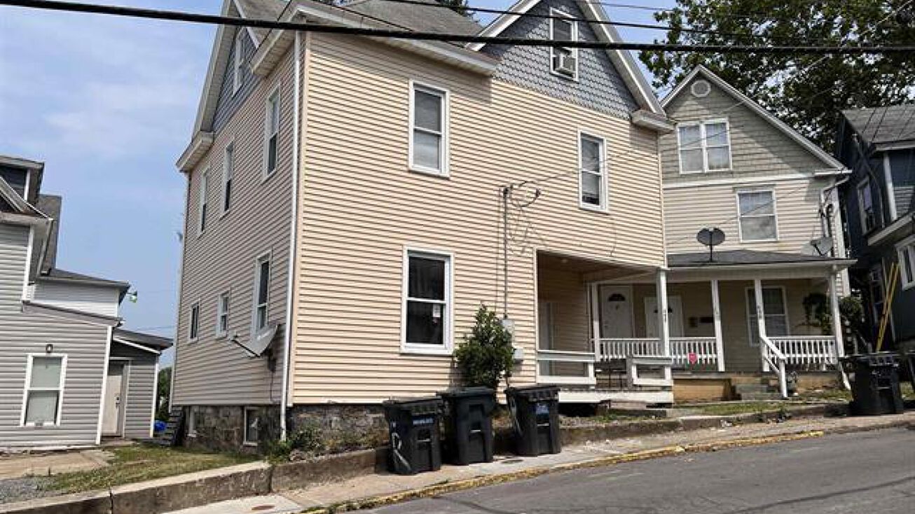 455 Dallas Street, WV 26505