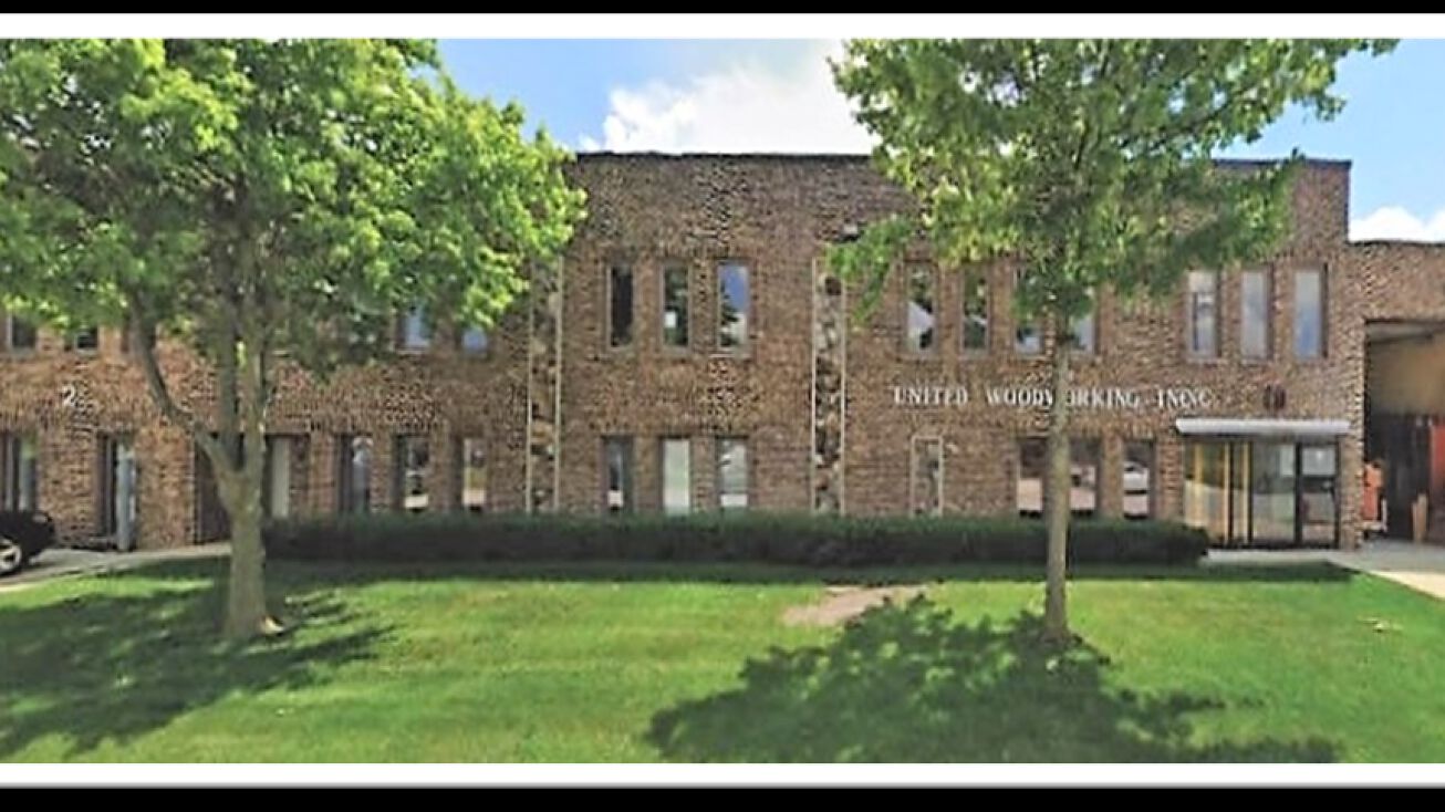 729 Lunt Ave, Schaumburg, IL 60193