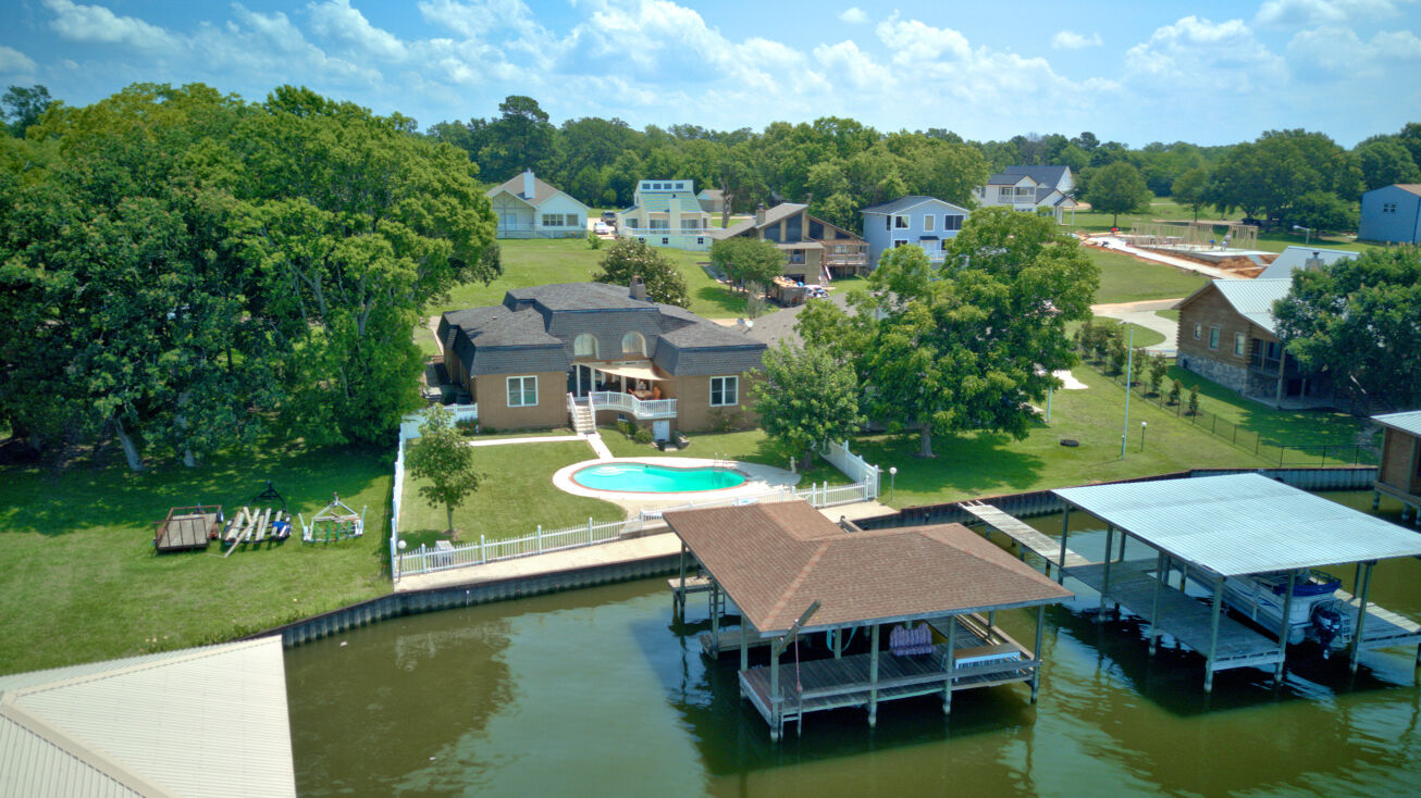 278 Edgewater Dr, Livingston, US 77351