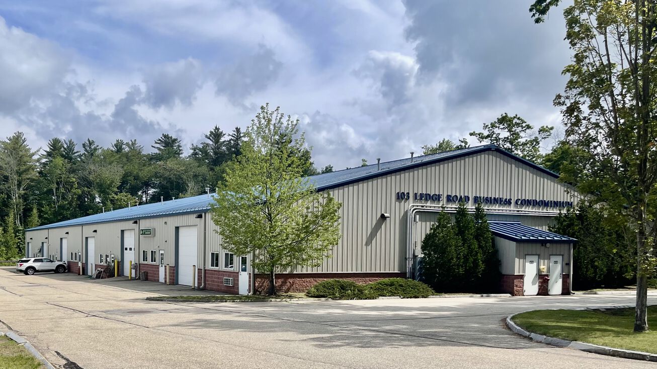 103 Ledge Rd, Seabrook, NH 03874