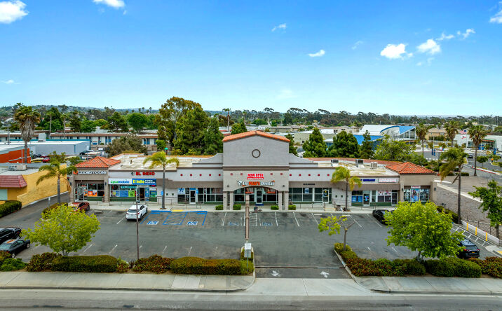 Pictures of Retail property located at 1919 Mission Ave, Oceanside, CA 92058 for comps - image #1