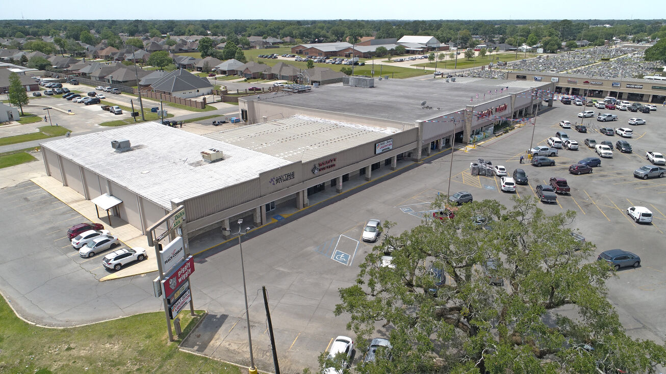 5505 Cameron St, Scott, LA 70583