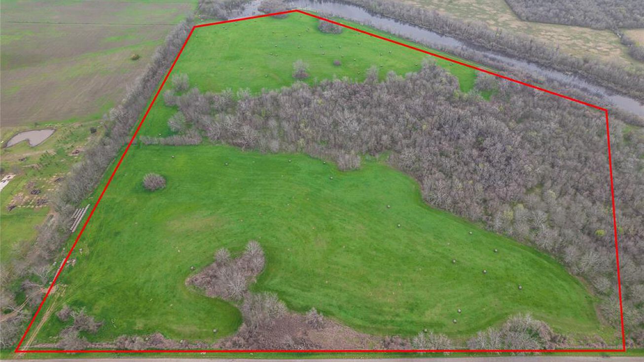 000 Garrett Rd, Brookshire, TX 77423