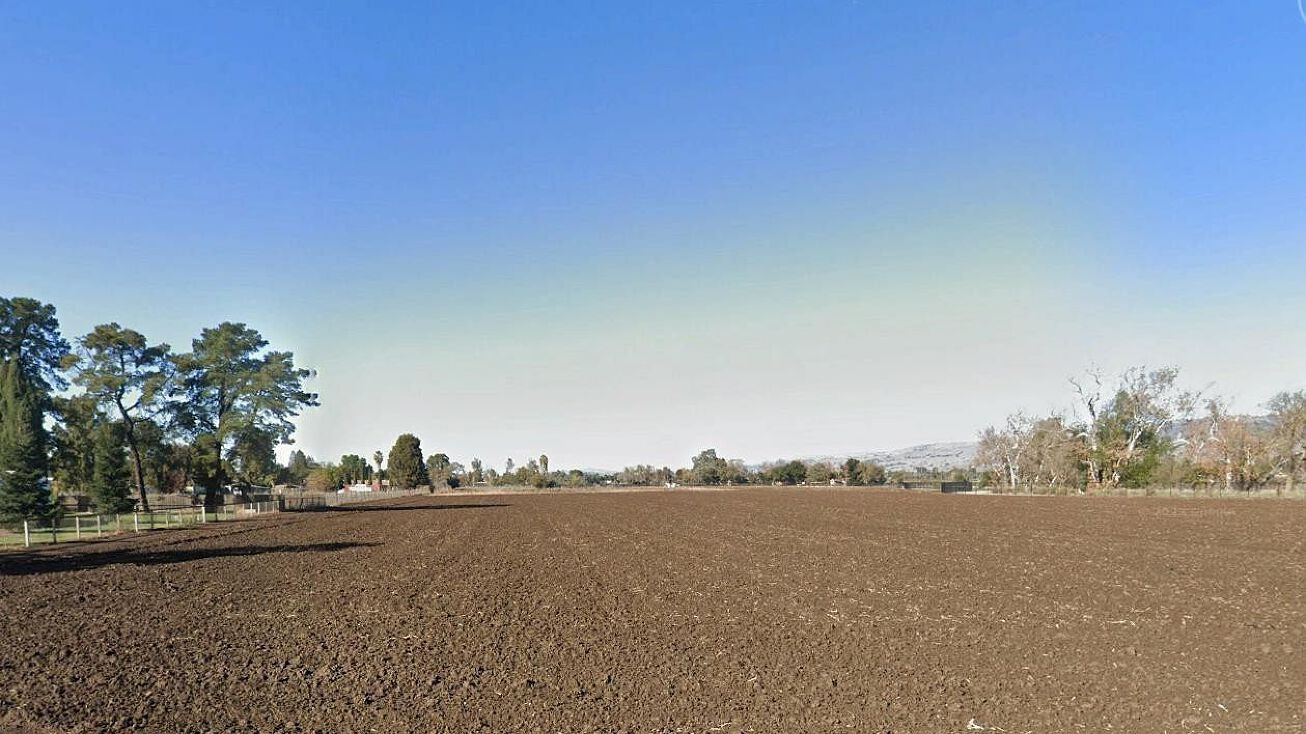 2 Buena Vista Ave, Gilroy, CA 95020