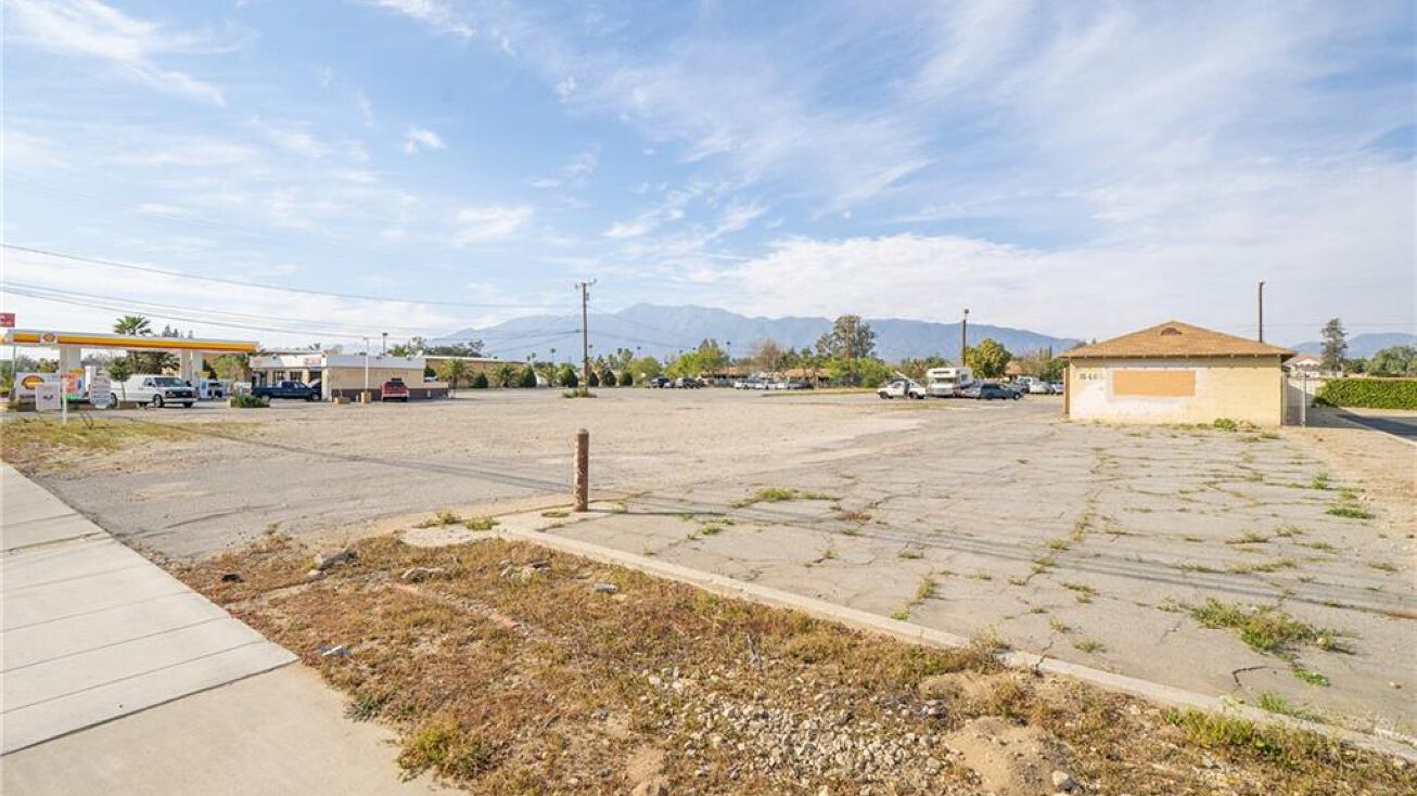 16436 Foothill Boulevard Fontana, Fontana, CA 92335