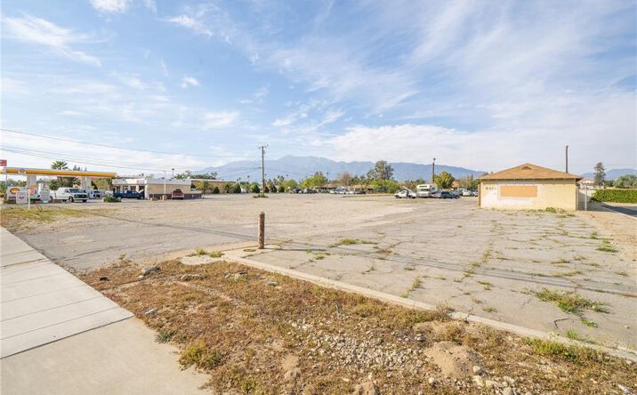 Pictures of Land property located at 16436 Foothill Boulevard Fontana, Fontana, CA 92335 for sales - image #1