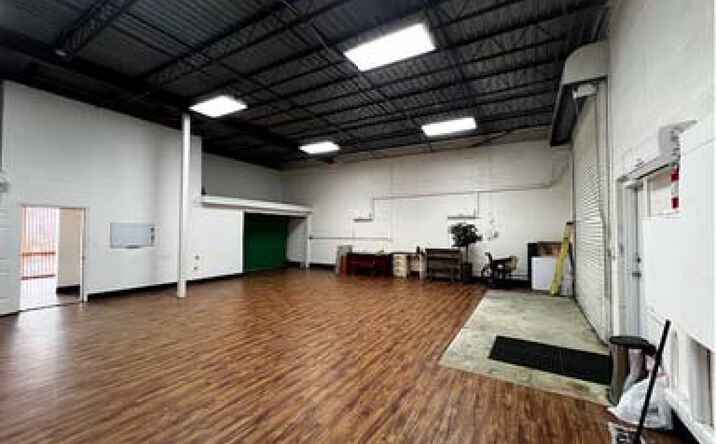 Pictures of Office, Industrial property located at 820 Greenbrier Cir, Chesapeake, VA 23320 for sales - image #1