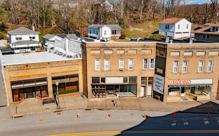 Pictures of Retail property located at 531 Main St, Mt Hope, WV 25880 for sales - image #1