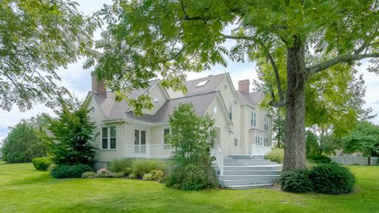 5301 Old Richmond Rd, Lexington, KY 40515