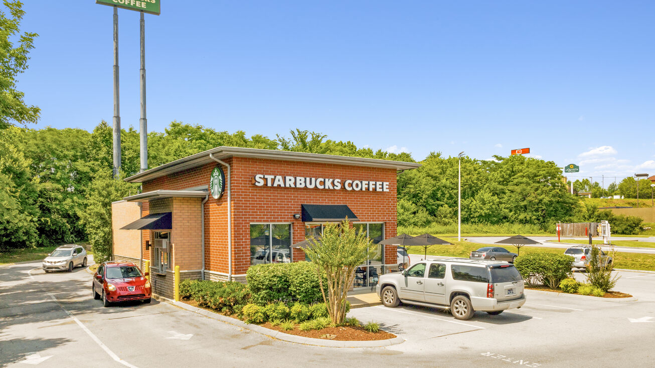 401 E Emory Rd, Powell, TN 37849