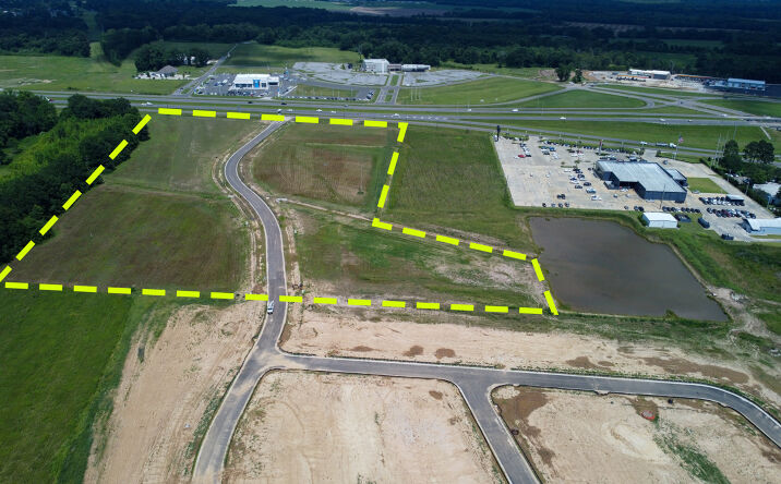 Pictures of Land property located at I-49 Service Rd S, Opelousas, LA, USA, Opelousas, LA 70570 for sales - image #1