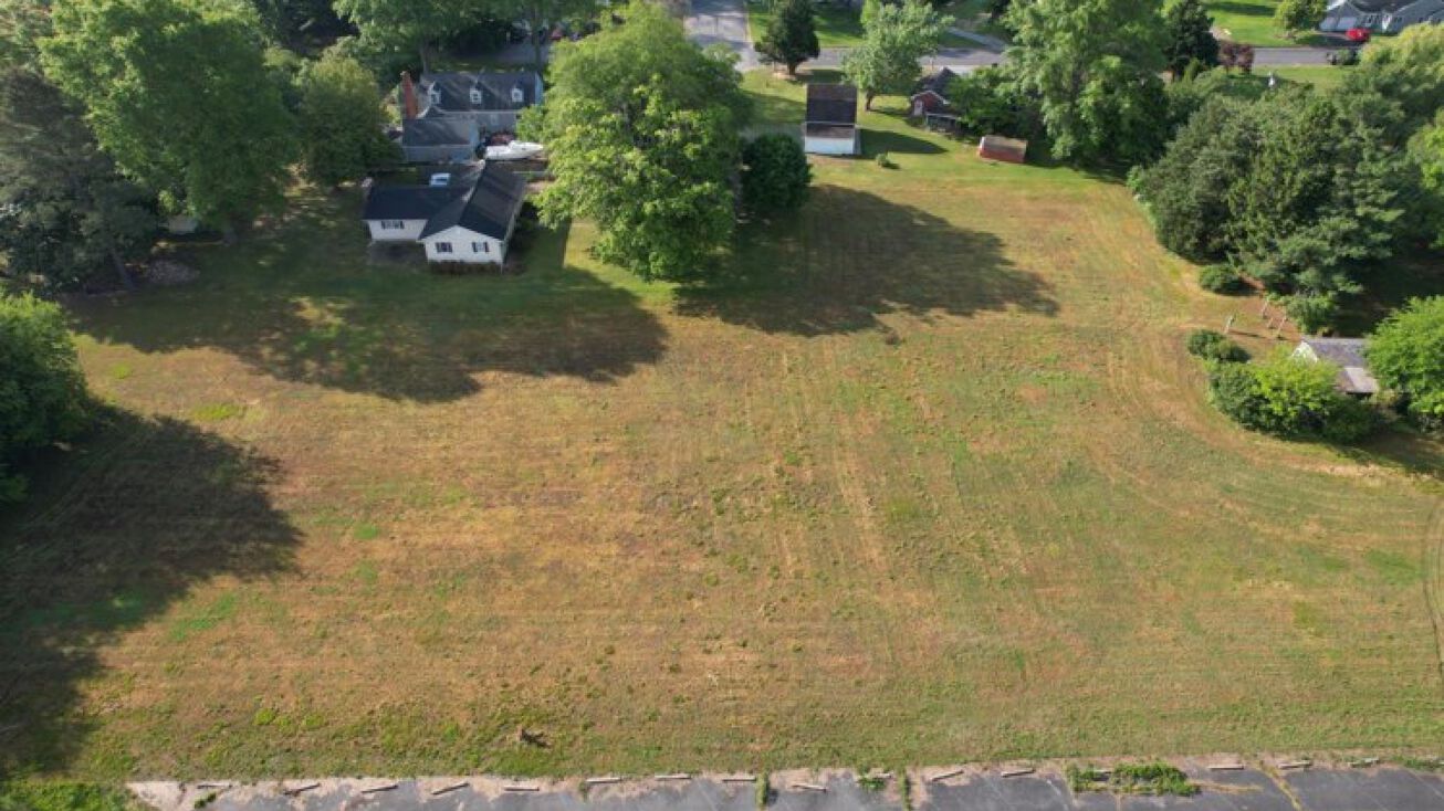 1 Sunrise Ave, Ridgely, MD 21660