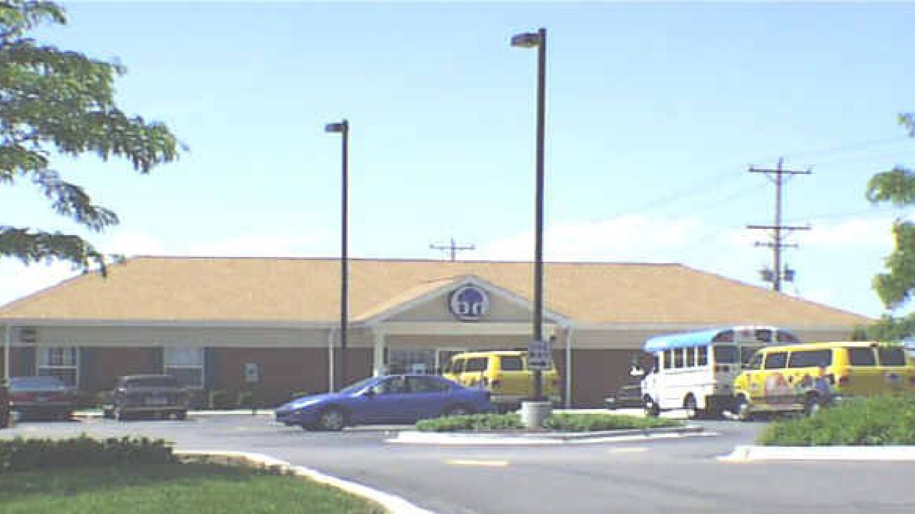 790 N Lake St, Grayslake, IL 60030