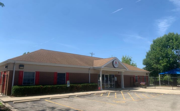 Pictures of Retail property located at 790 N Lake St, Grayslake, IL 60030 for sales - image #1
