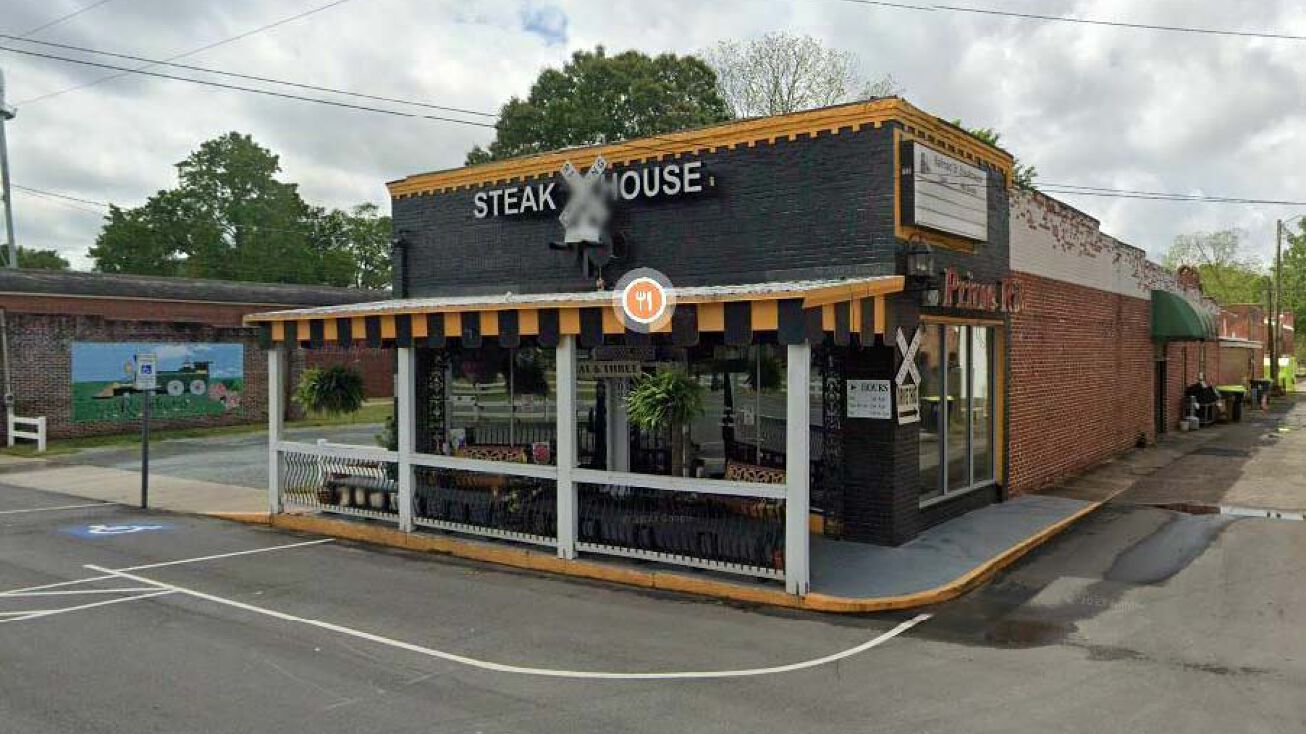 102 SW Railroad St, Roseboro, NC 28382