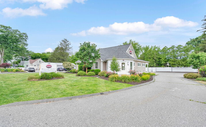 image of property at 1100 SPRINGFIELD ST Feeding Hills MA 01030-2117