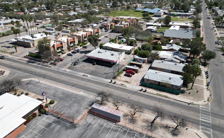 Pictures of Retail property located at 745 S Tucson Blvd, Tucson, AZ 85716 for comps - image #1