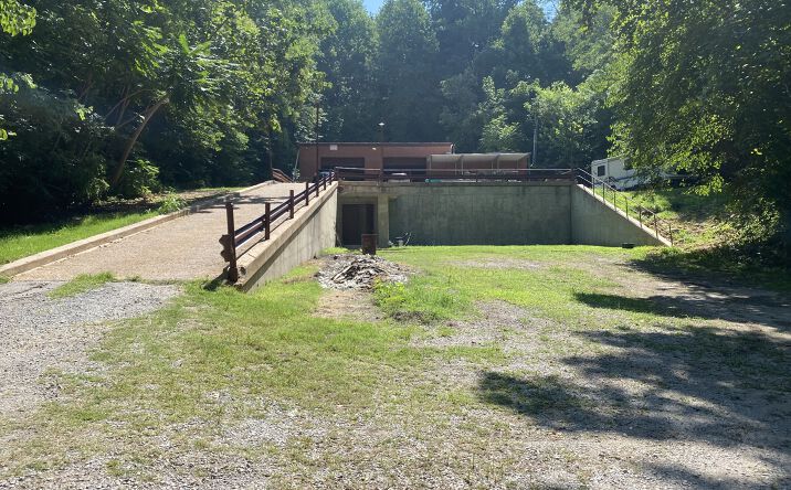 Pictures of Industrial property located at 8865 Griffith Rd, Nashville, TN 37221 for sales - image #1