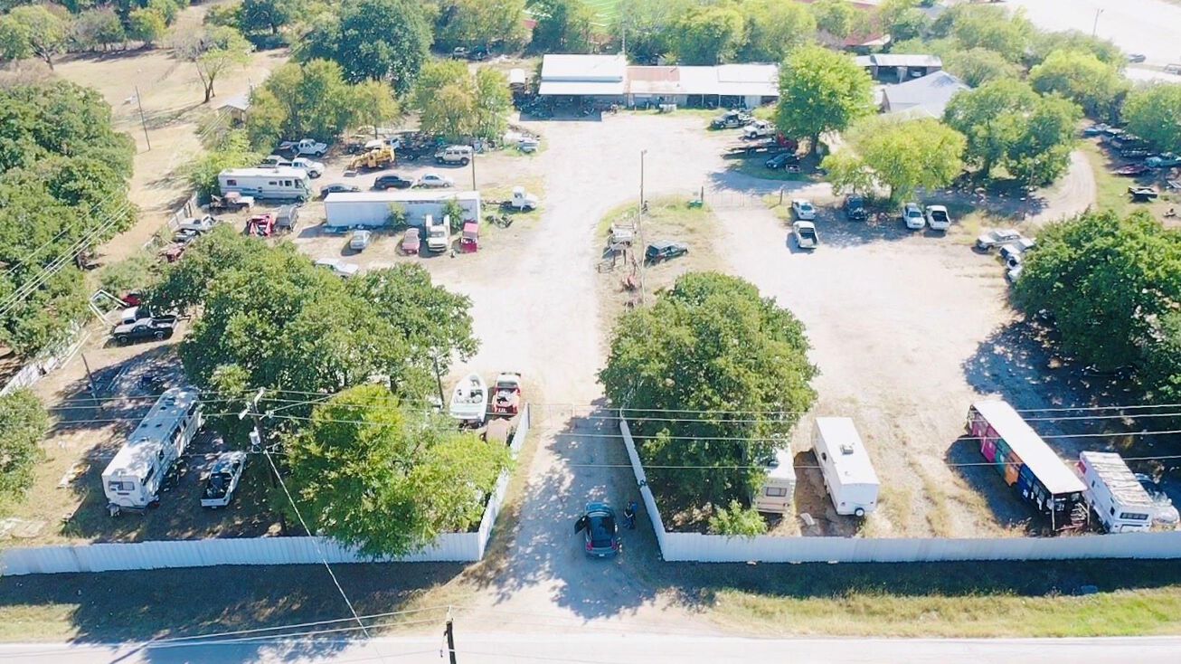Pictures of Land, Mixed Use, Mobile Home Park property located at 4926 Mills Rd, Denton, TX 76208 for sales - image #1