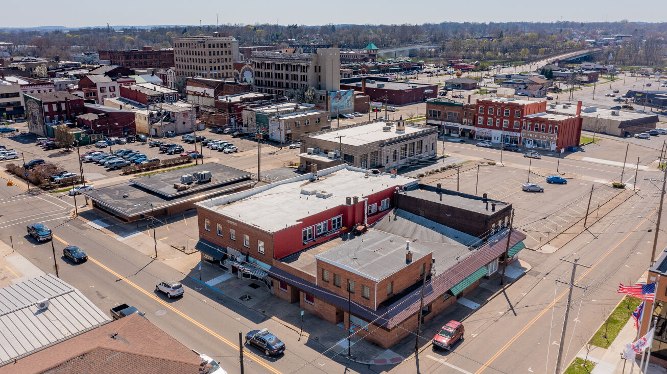 139 1st St NE, Massillon, OH 44646