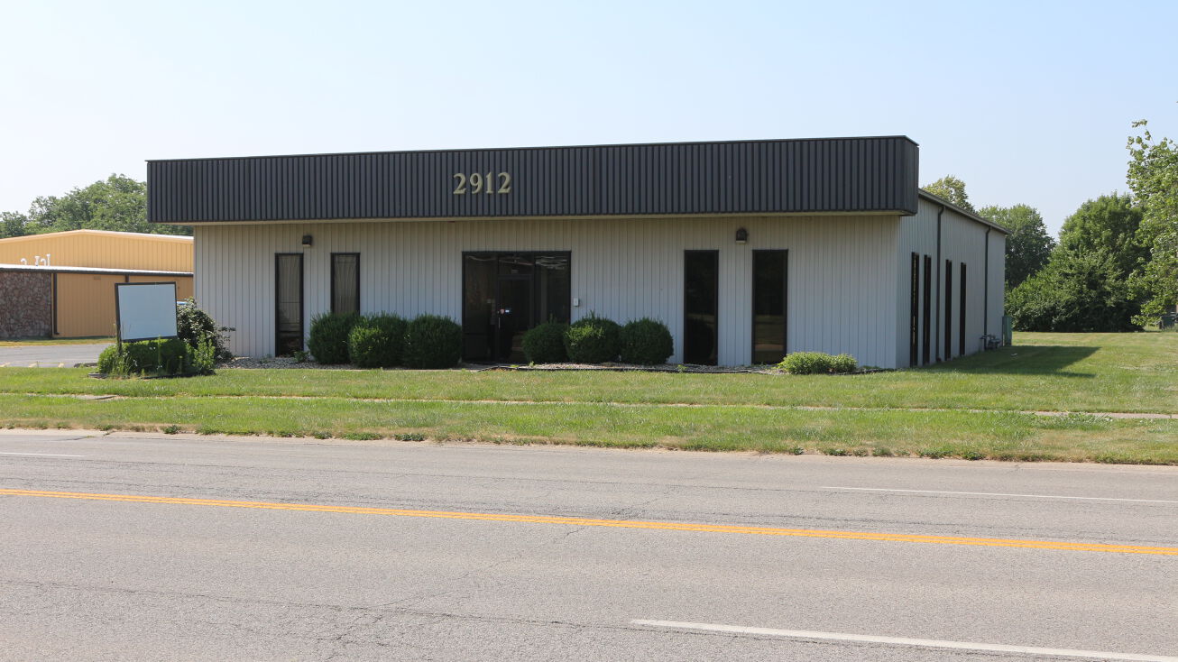 2912 Stanton St, Springfield, IL 62703