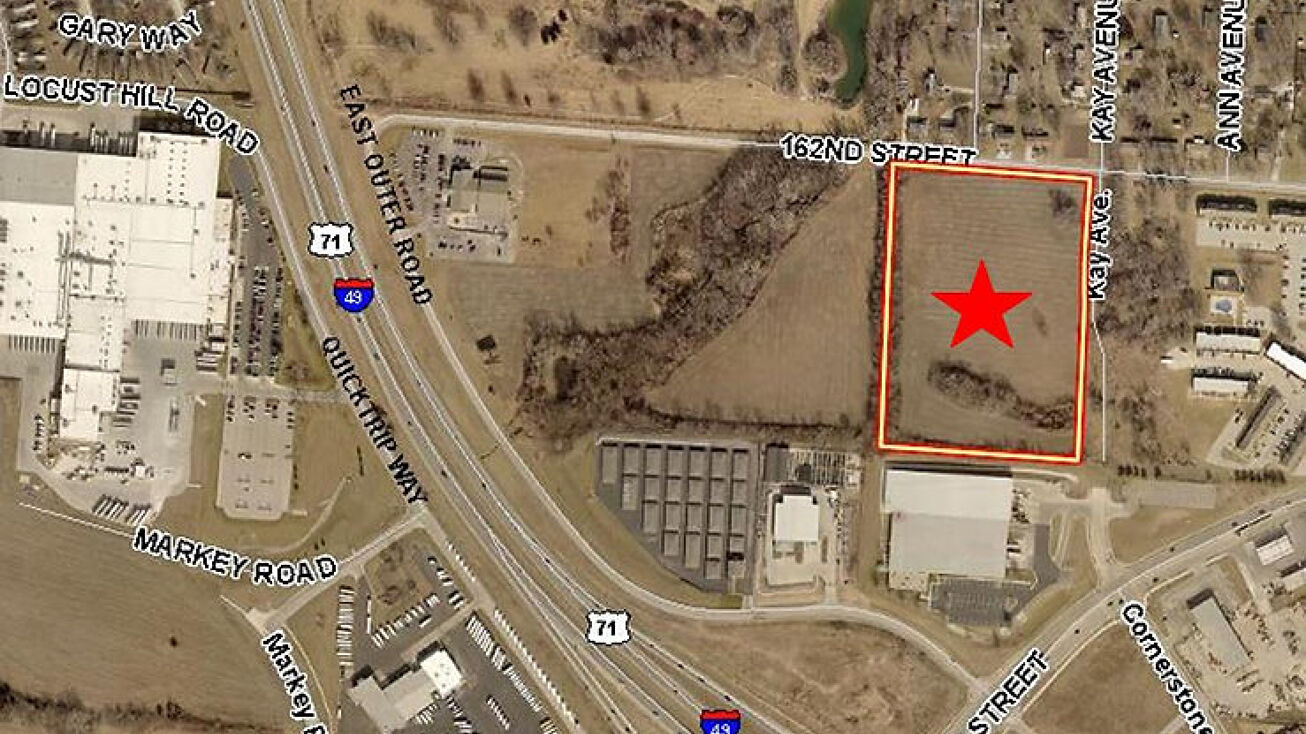 E 162nd St, Belton, MO 64012