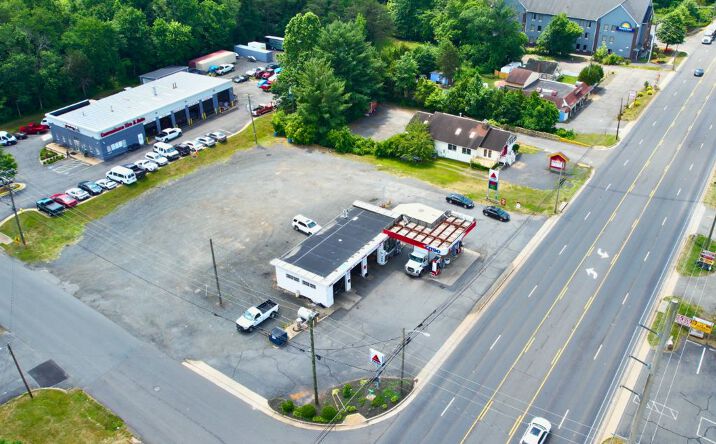 Pictures of Retail, Business for Sale property located at 7601 Centreville Rd, Manassas, VA 20111 for sales - image #1