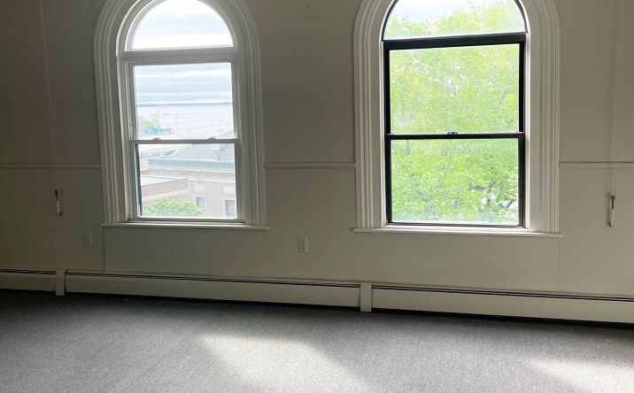 Pictures of Mixed Use, Office, Retail property located at 21 Elm St, Camden, ME 04843 for comps - image #1
