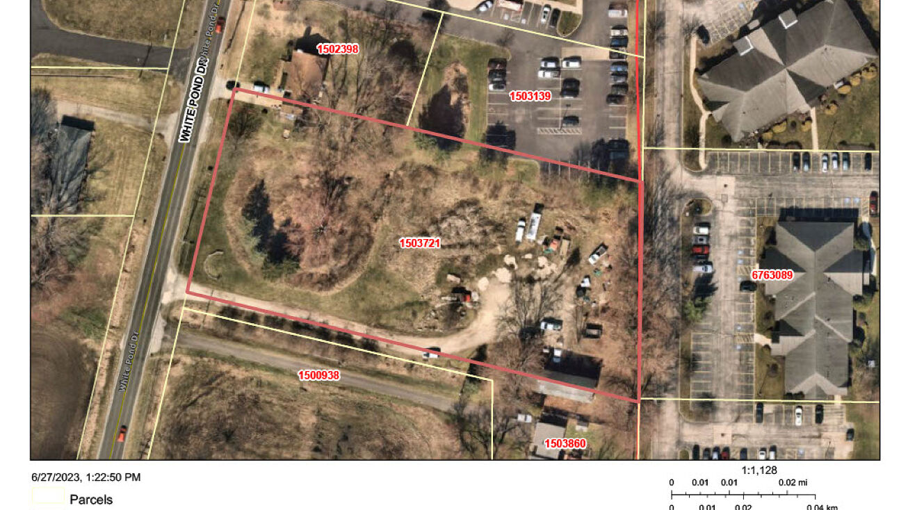 839 White Pond Dr, Akron, OH 44320