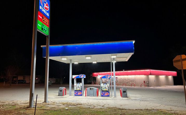 Pictures of Retail property located at 524 S Main St, Newkirk, OK 74647 for sales - image #1