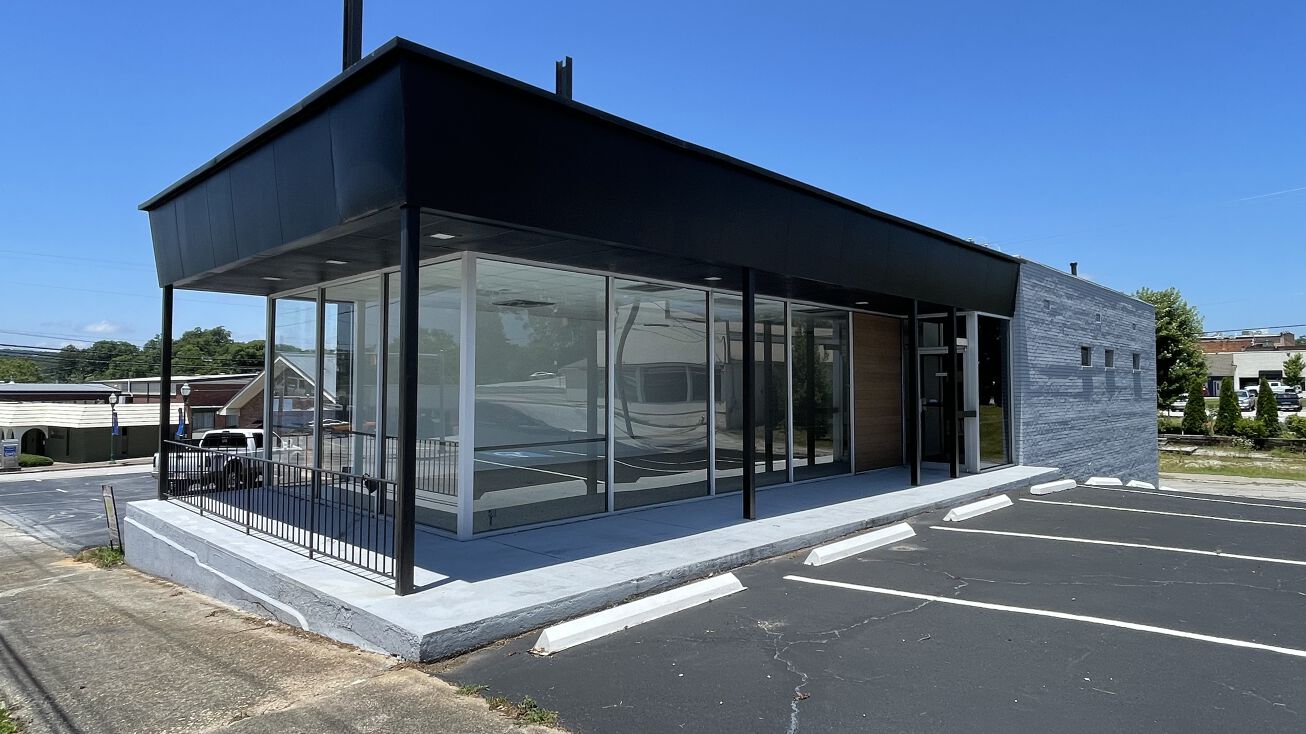 37 E Currahee St, Toccoa, GA 30577