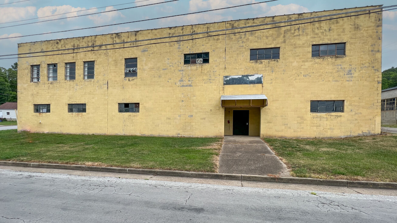 910 Jefferson St, Hermann, MO 65041