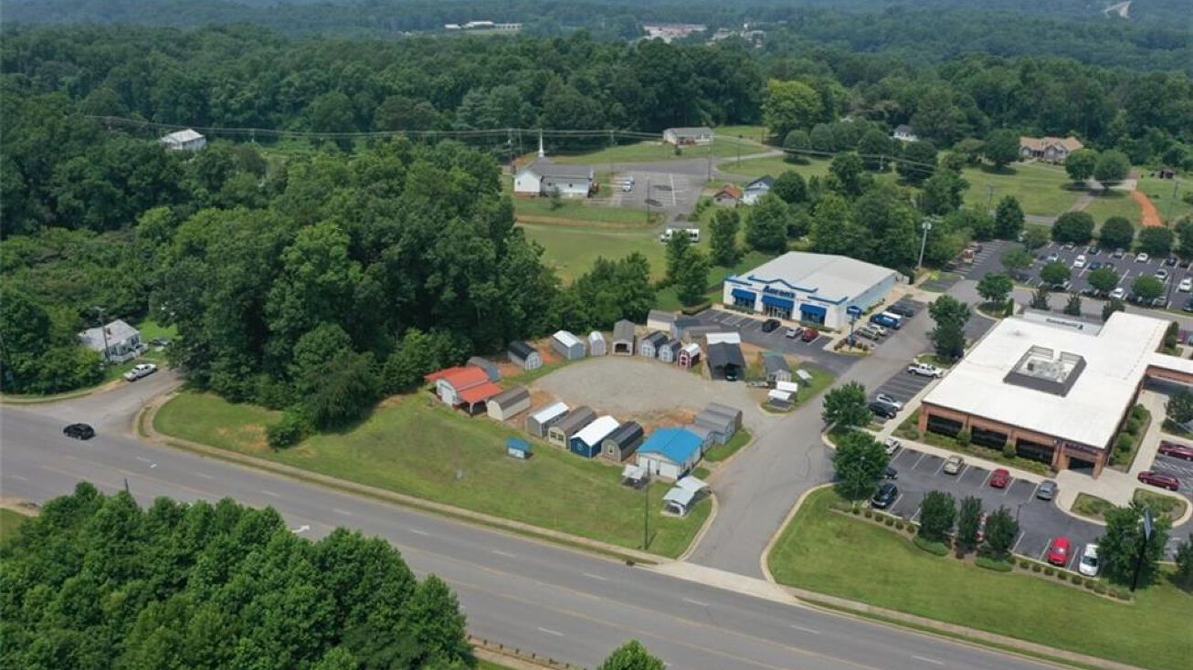 475 CC Camp Rd, Elkin, NC 28621