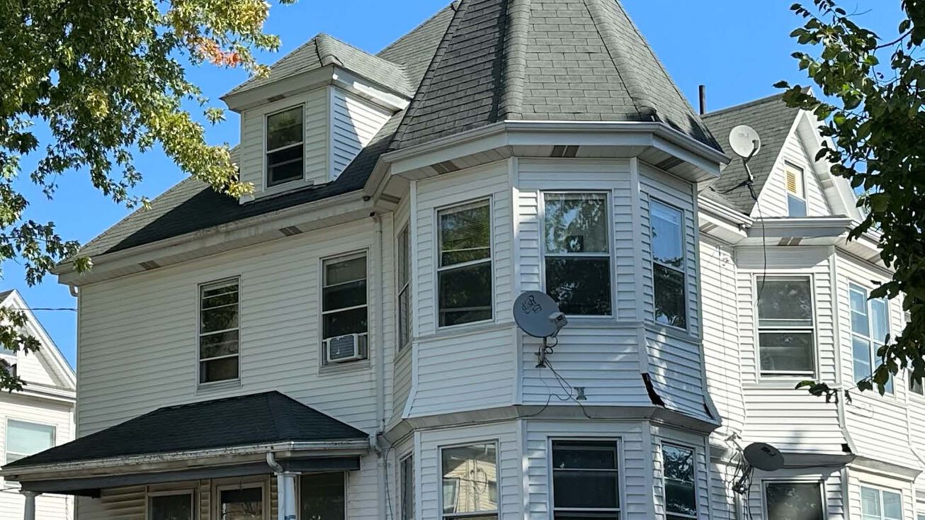 13 Howard St, Waltham, MA 02451