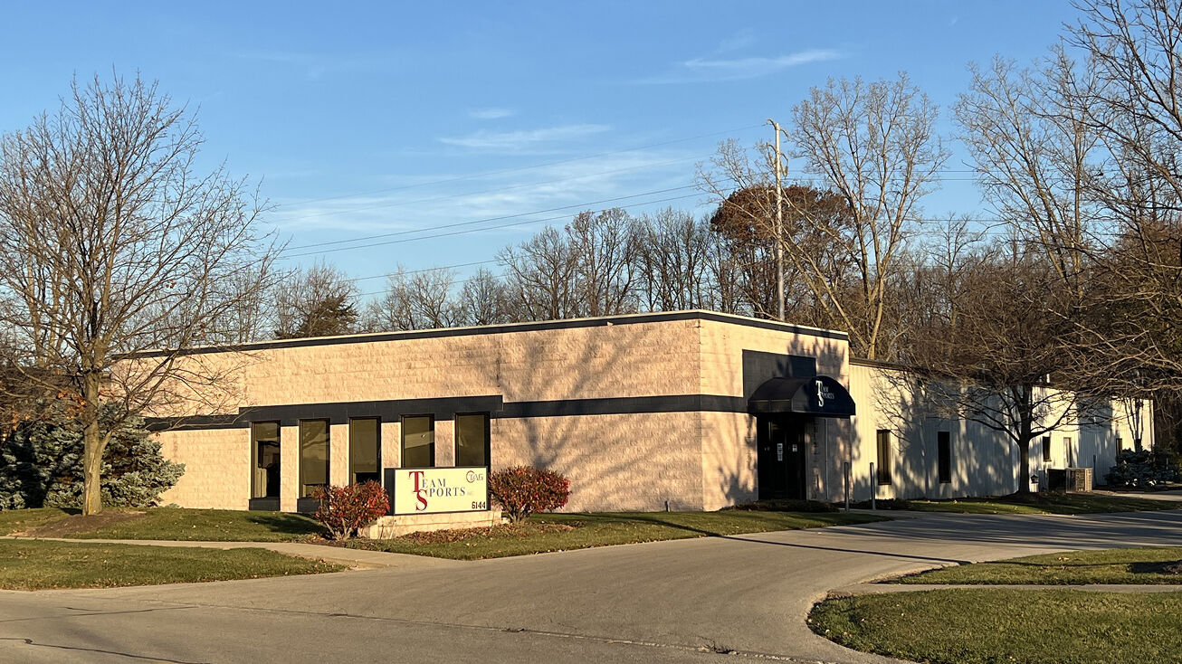 6144 Merger Dr, Holland, OH 43528