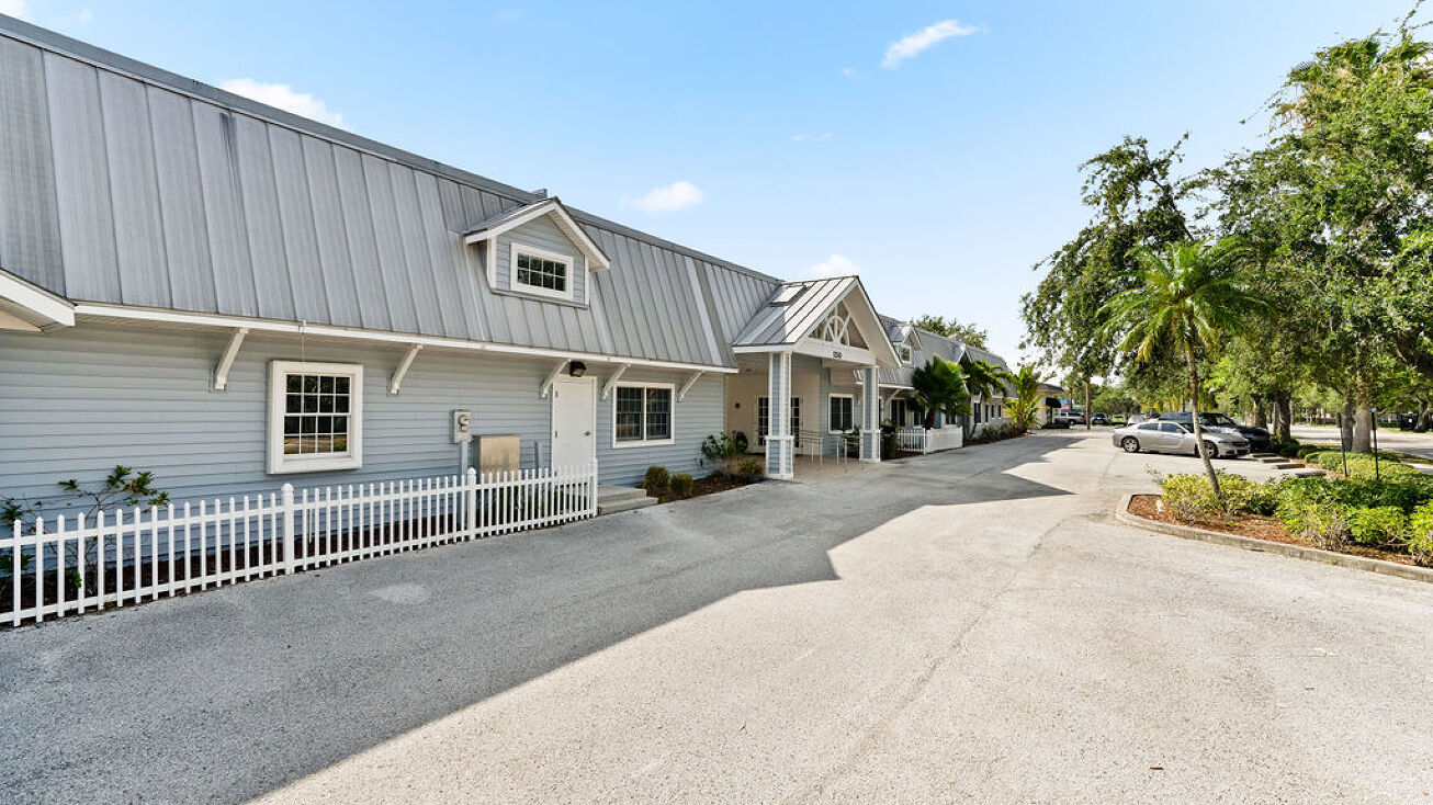 150 Douglas Ave, Dunedin, FL 34698