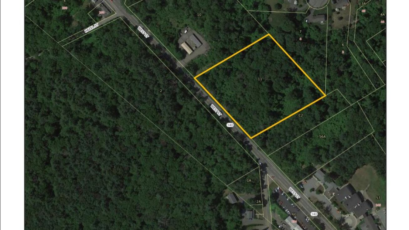 231 West St, Milford, MA 01757