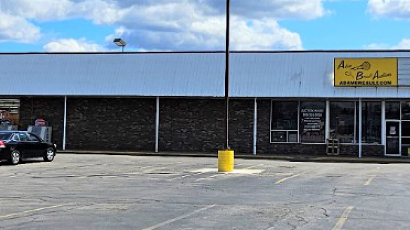 524 E Cedar Ave, Gladwin, MI 48624