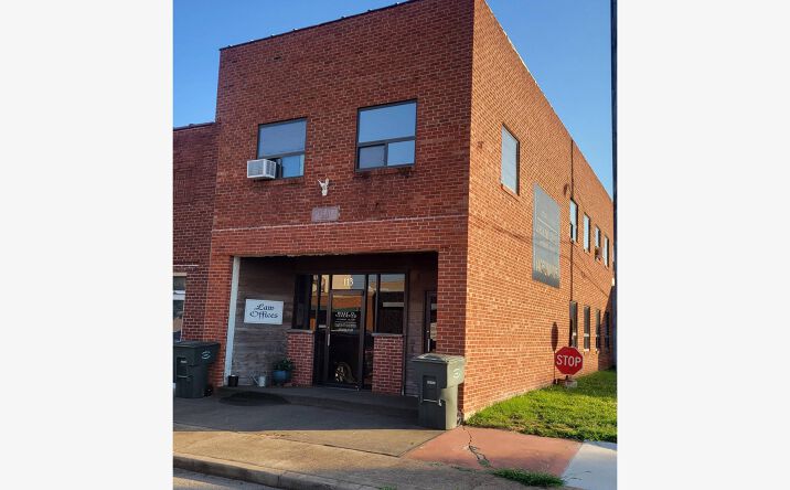 Pictures of Mixed Use, Office property located at 113 N Willow St, Pauls Valley, OK 73075 for sales - image #1