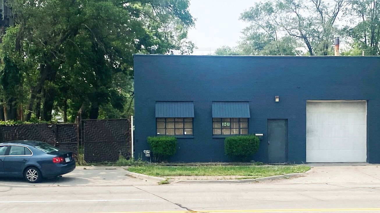 11510 E 9 Mile Rd, Warren, MI 48089