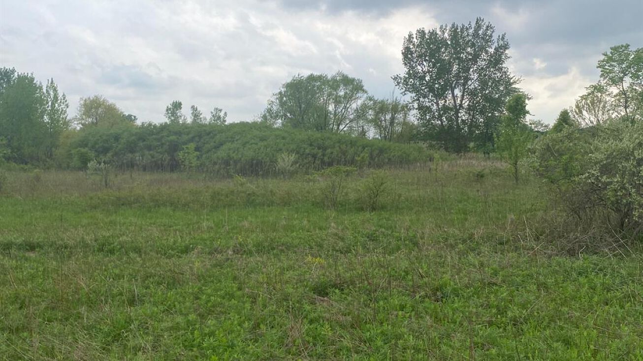 8137 E State Rd 8, Hebron, IN 46341