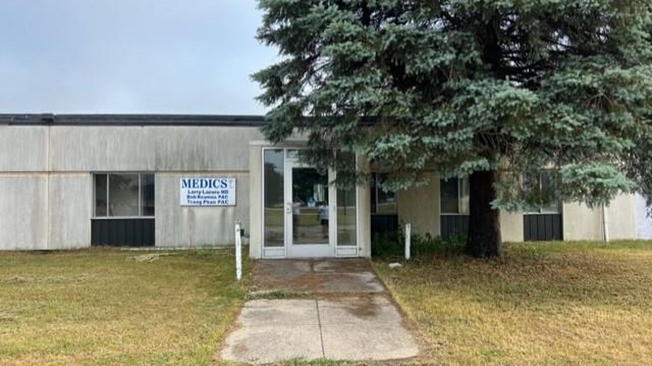 1131 Howard City Edmore Road, Edmore, MI 48829