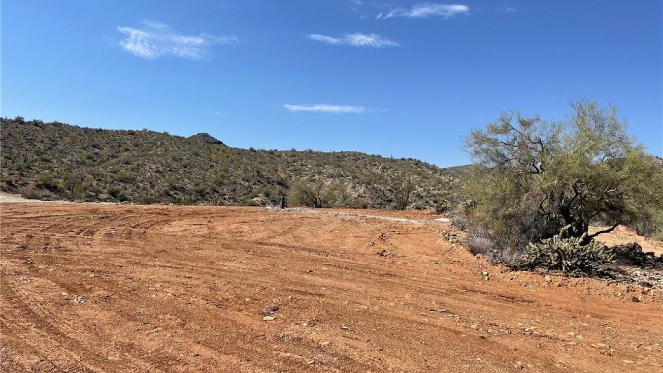 Banegas Ranch Road, Wikieup, AZ 85360