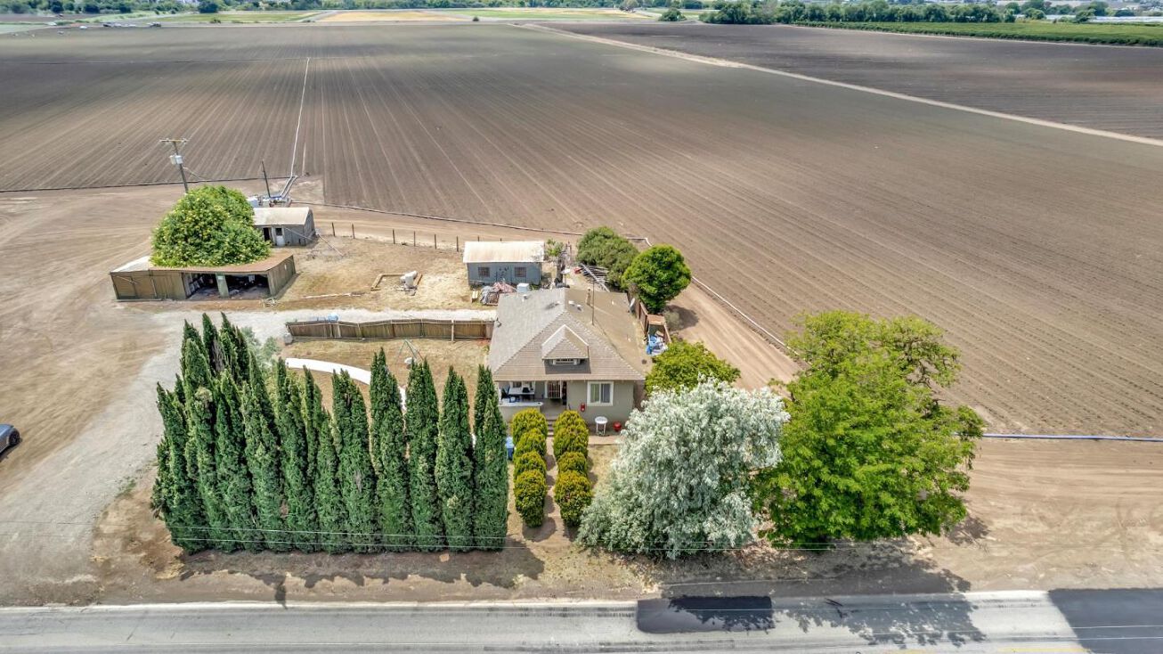 5929 Frazier Lake Rd, Gilroy, CA 95020