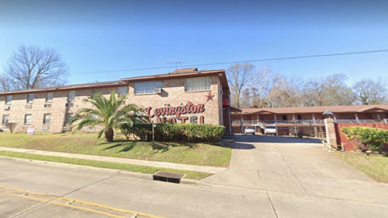 400 Pete Harris Dr, Shreveport, LA 71101